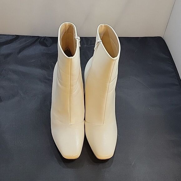 FASHION NOVA SIDE ZIP CHUNKY HEELED CLASSIC BOOTS - Picture 3 of 16